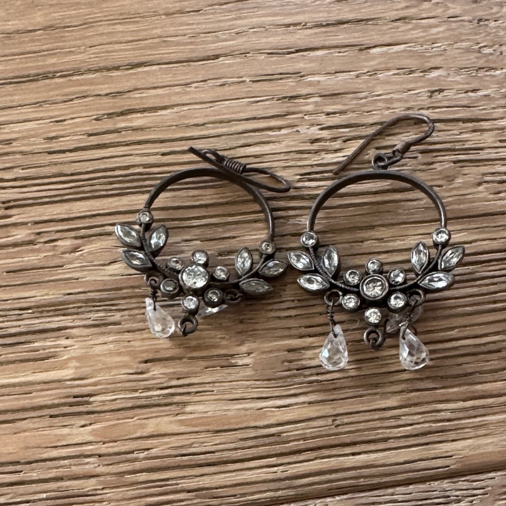 Elegant Crystal Drop Earrings